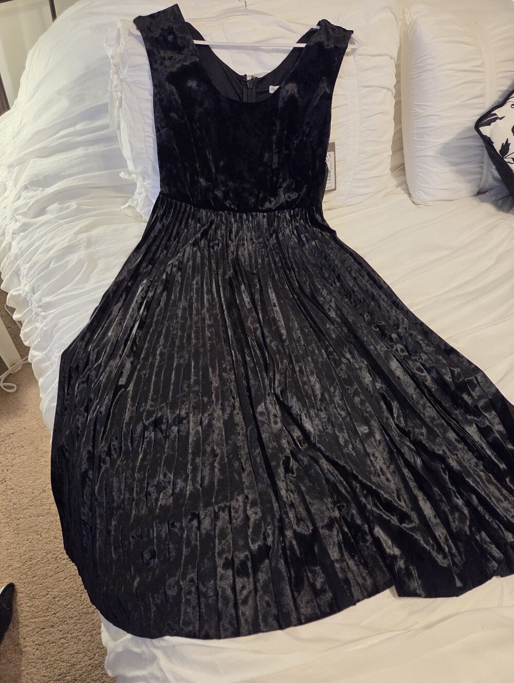 Black Velvet Eva Mendes Pleated Midi Dress with Scoop Neck STUNNING